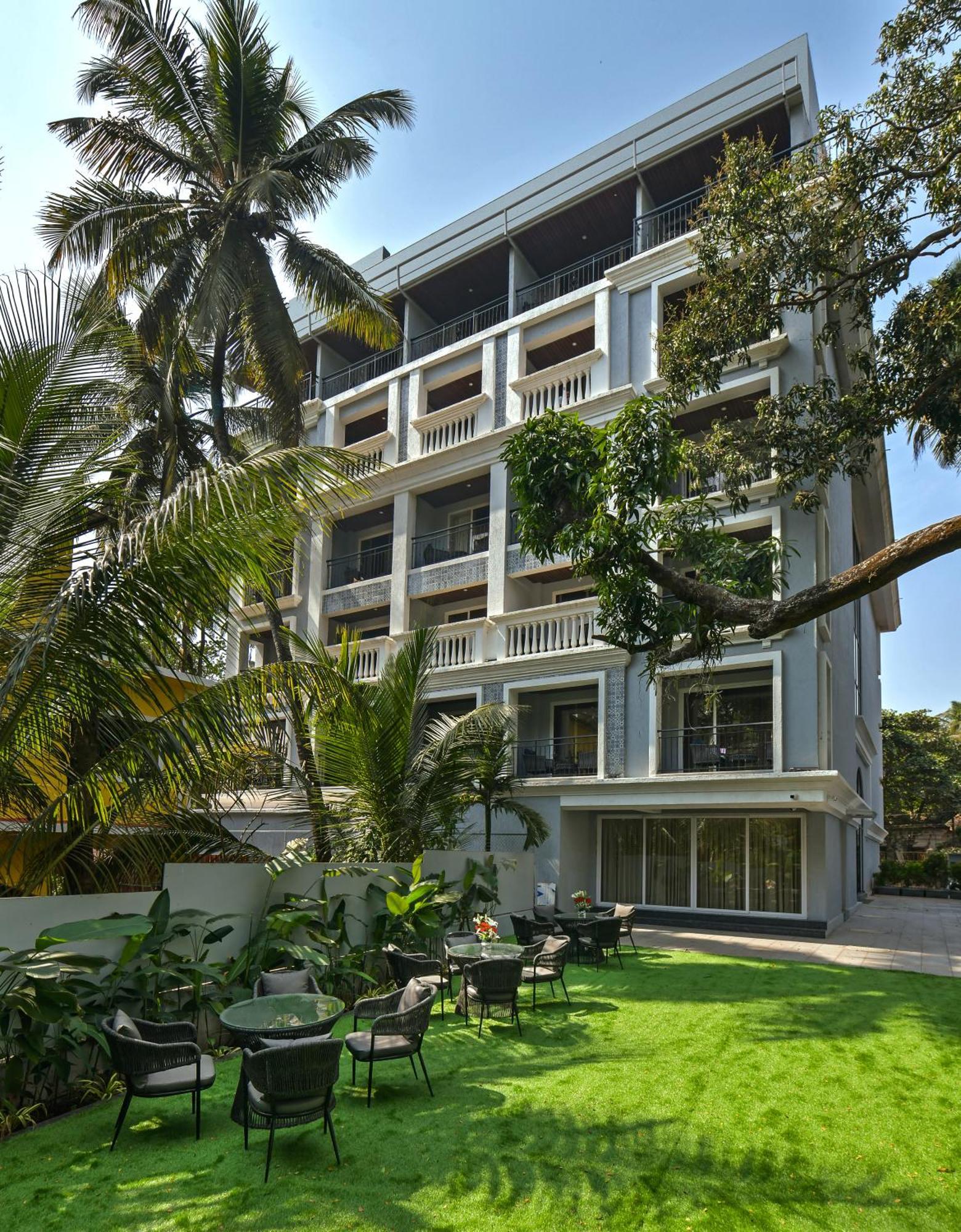 Meritas Auberge Calangute Goa Buitenkant foto